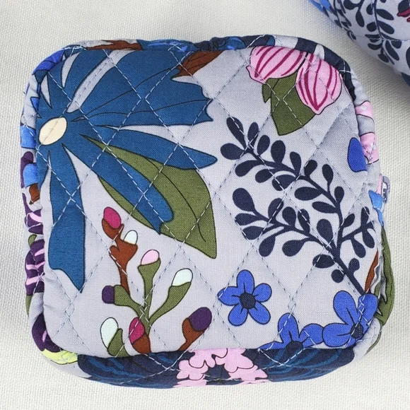 πHP~4/24π Vera Bradley 3 Piece Cosmetic Set in Bengal Lily NWT - Picture 8 of 12